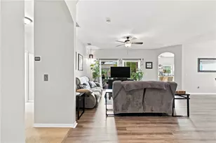 513 Barcelona Dr, Kissimmee, FL 34759 - Photo 9