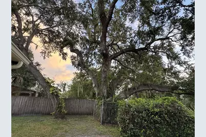 8801 Marc David, Gibsonton, FL 33534 - Photo 13