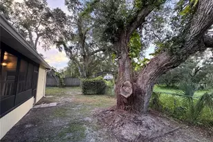 8801 Marc David, Gibsonton, FL 33534 - Photo 9