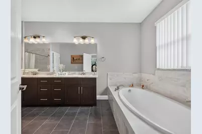 559 E Magnolia Avenue, Longwood, FL 32750 - Photo 19