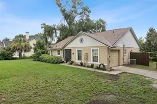 30724 Fairview Ave, Tavares, FL 32778 - Photo 3