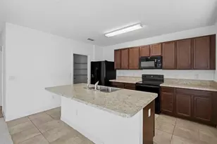 16604 Broadford Ln, Clermont, FL 34714 - Photo 7