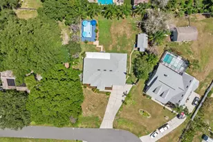 1910 Lee Wood Ct, Saint Cloud, FL 34772 - Photo 7