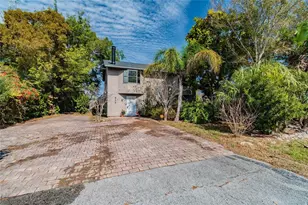 532 45th St Ct W, Palmetto, FL 34221 - Photo 5