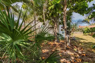 532 45th St Ct W, Palmetto, FL 34221 - Photo 3