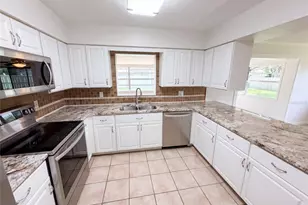2617 S Fairway Dr, Melbourne, FL 32901 - Photo 7