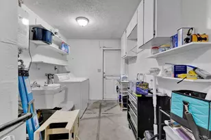 460 Harbour Island Rd, Orlando, FL 32809 - Photo 21