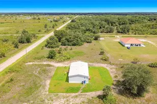 19983 NW 242nd St, Okeechobee, FL 34972 - Photo 15