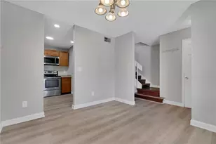 2326 Huntington Green Ct, Orlando, FL 32839 - Photo 9