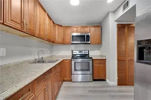 2326 Huntington Green Ct, Orlando, FL 32839 - Photo 11