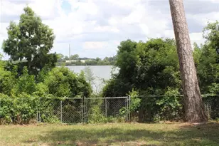 2337 N Crystal Lake Dr, Lakeland, FL 33801 - Photo 15
