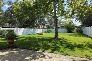 8251 Newbury Sound Ln, Orlando, FL 32829 - Photo 11