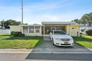 20 Hawaiian Way, Leesburg, FL 34788 - Photo 1