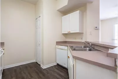 5500 Metrowest Boulevard #211, Orlando, FL 32811 - Photo 3