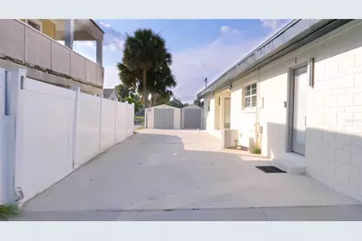 137 N Hollywood Avenue, Daytona Beach, FL 32118 - Photo 95