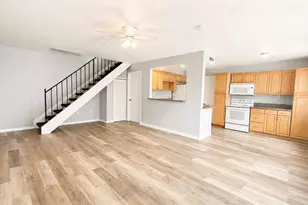 4126 Yellow Pine Ln, Orlando, FL 32811 - Photo 3