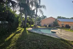 1023 NW 6th Ave, Boynton Beach, FL 33426 - Photo 11