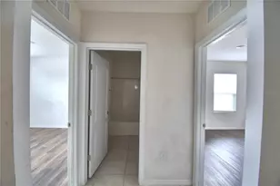 5628 Siltstone St, Lakeland, FL 33811 - Photo 9