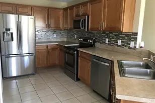 4020 Pemberly Pines Cir, Saint Cloud, FL 34769 - Photo 13