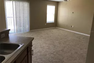 4020 Pemberly Pines Cir, Saint Cloud, FL 34769 - Photo 9
