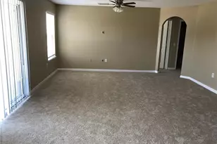 4020 Pemberly Pines Cir, Saint Cloud, FL 34769 - Photo 5