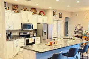 3339 Pearly Dr, Lakeland, FL 33812 - Photo 7