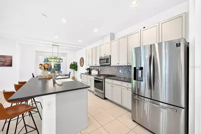 8205 Bayliss Court, Orlando, FL 32825 - Photo 11