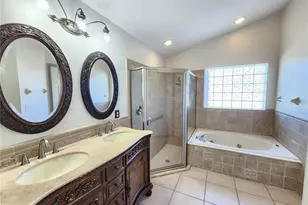 2303 Laurel Pine Ln, Orlando, FL 32837 - Photo 9