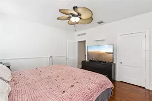 317 E Main St, Tavares, FL 32778 - Photo 21