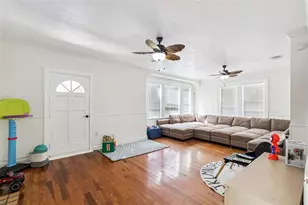 317 E Main St, Tavares, FL 32778 - Photo 3
