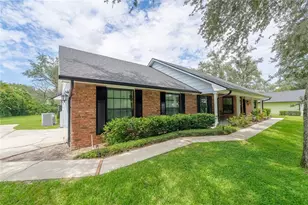 7141 Wooded Village Ln, Orlando, FL 32835 - Photo 9