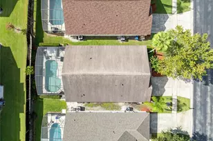 915 Lake Berkley Dr, Kissimmee, FL 34746 - Photo 25