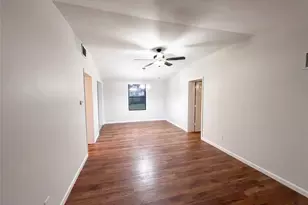 3004 Hunkin Cir, Deltona, FL 32738 - Photo 3