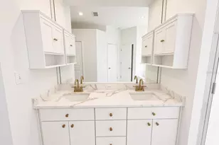 1820 S Ridge Dr, Valrico, FL 33594 - Photo 21
