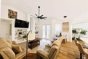 1820 S Ridge Dr, Valrico, FL 33594 - Photo 11