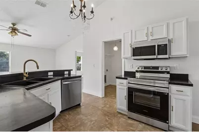 304 Jacksonville Ct, Kissimmee, FL 34759 - Photo 9