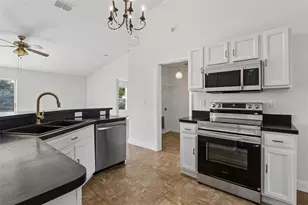 304 Jacksonville Ct, Kissimmee, FL 34759 - Photo 9