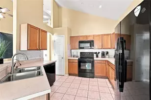 2915 Blooming Alamanda Loop, Kissimmee, FL 34747 - Photo 9