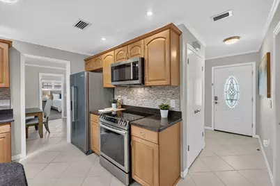 3250 Laurel Drive, Mount Dora, FL 32757 - Photo 19