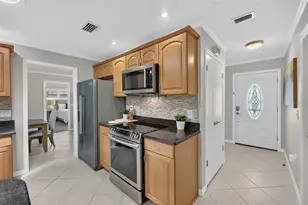 3250 Laurel Dr, Mount Dora, FL 32757 - Photo 19