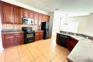 1023 Whirlaway Dr, Kissimmee, FL 34744 - Photo 5