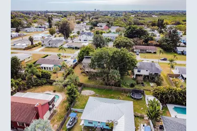 532 45th Street Court W, Palmetto, FL 34221 - Photo 5