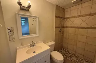 3608 Tam Dr, Orlando, FL 32808 - Photo 11