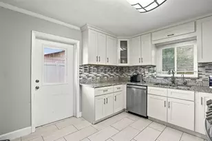 911 Alameda Dr, Longwood, FL 32750 - Photo 17