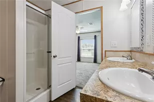 33525 Linda Dr, Leesburg, FL 34788 - Photo 23