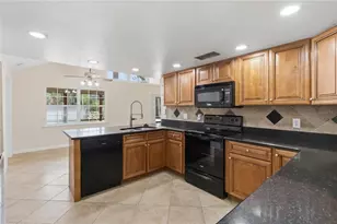7813 Saranac Ct, Orlando, FL 32835 - Photo 19