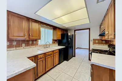 2983 Ontario Circle W, Melbourne, FL 32935 - Photo 17