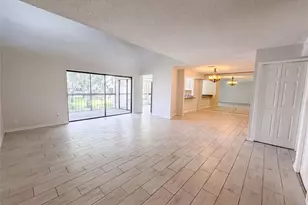 4747 Puritan Cir, Tampa, FL 33617 - Photo 3