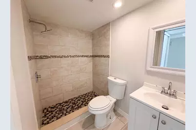 4747 Puritan Circle #523, Tampa, FL 33617 - Photo 11
