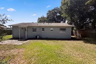121 Inwood Cir, Brandon, FL 33510 - Photo 15